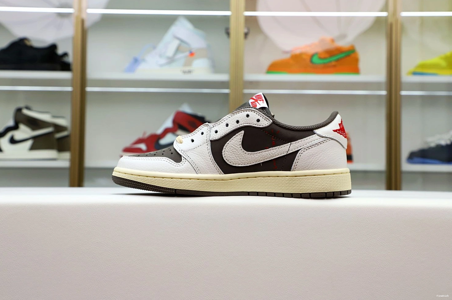 TRAVIS REVERSE LOW OG AIR MOCHA X SCOTT 1 JORDAN 0228